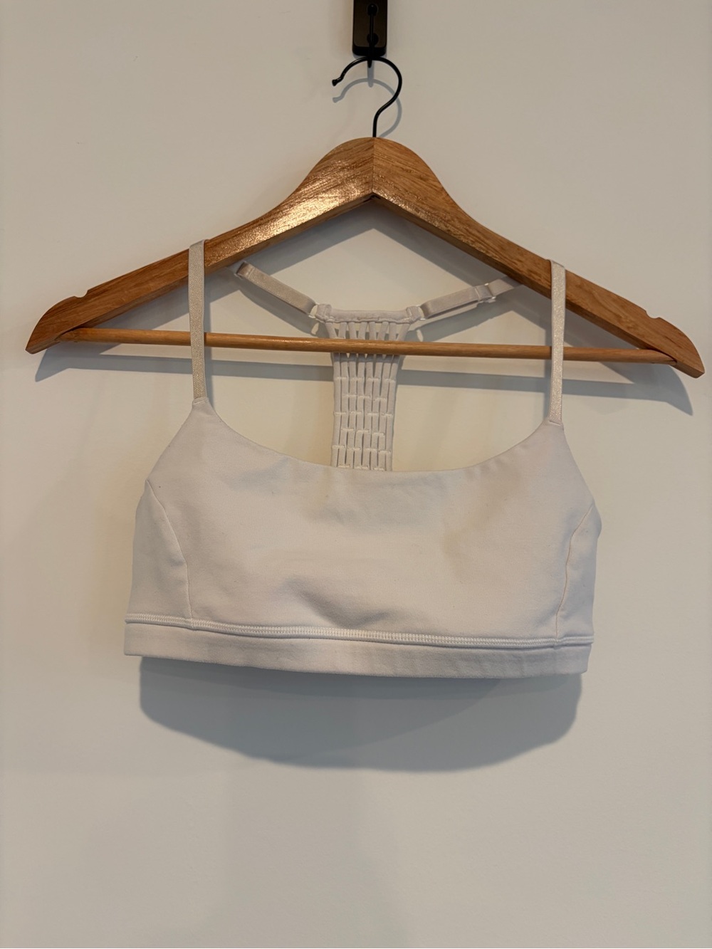 Lululemon Size 6 White True Self Bra II Macrame Woven Racerback Yoga Sports Bra